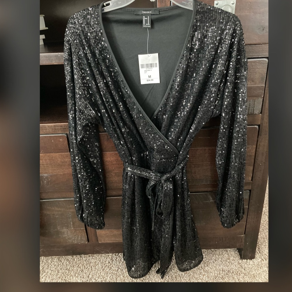 ✨Forever 21 Black Sequin dress. Price negotiable.✨